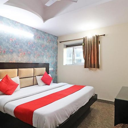 Hotel Westend Holiday Home 5 Mint From Nizamuddin Railway Station New Delhi Buitenkant foto