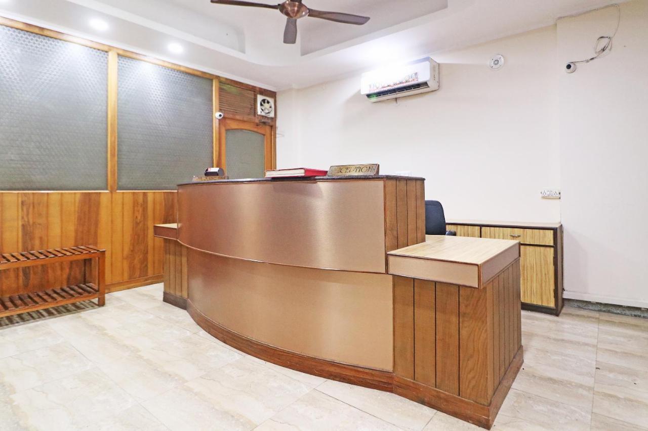 Hotel Westend Holiday Home 5 Mint From Nizamuddin Railway Station New Delhi Buitenkant foto