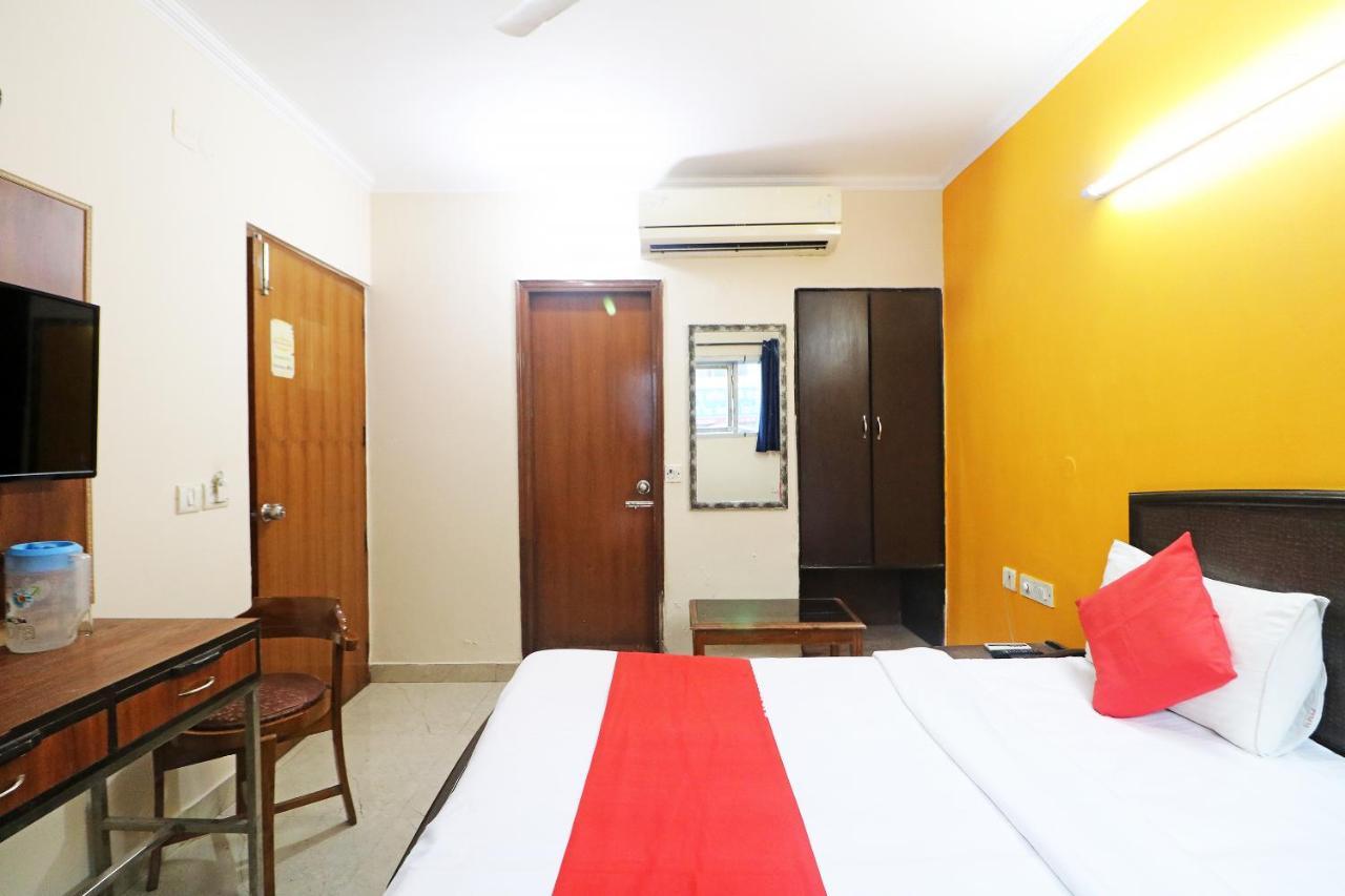 Hotel Westend Holiday Home 5 Mint From Nizamuddin Railway Station New Delhi Buitenkant foto