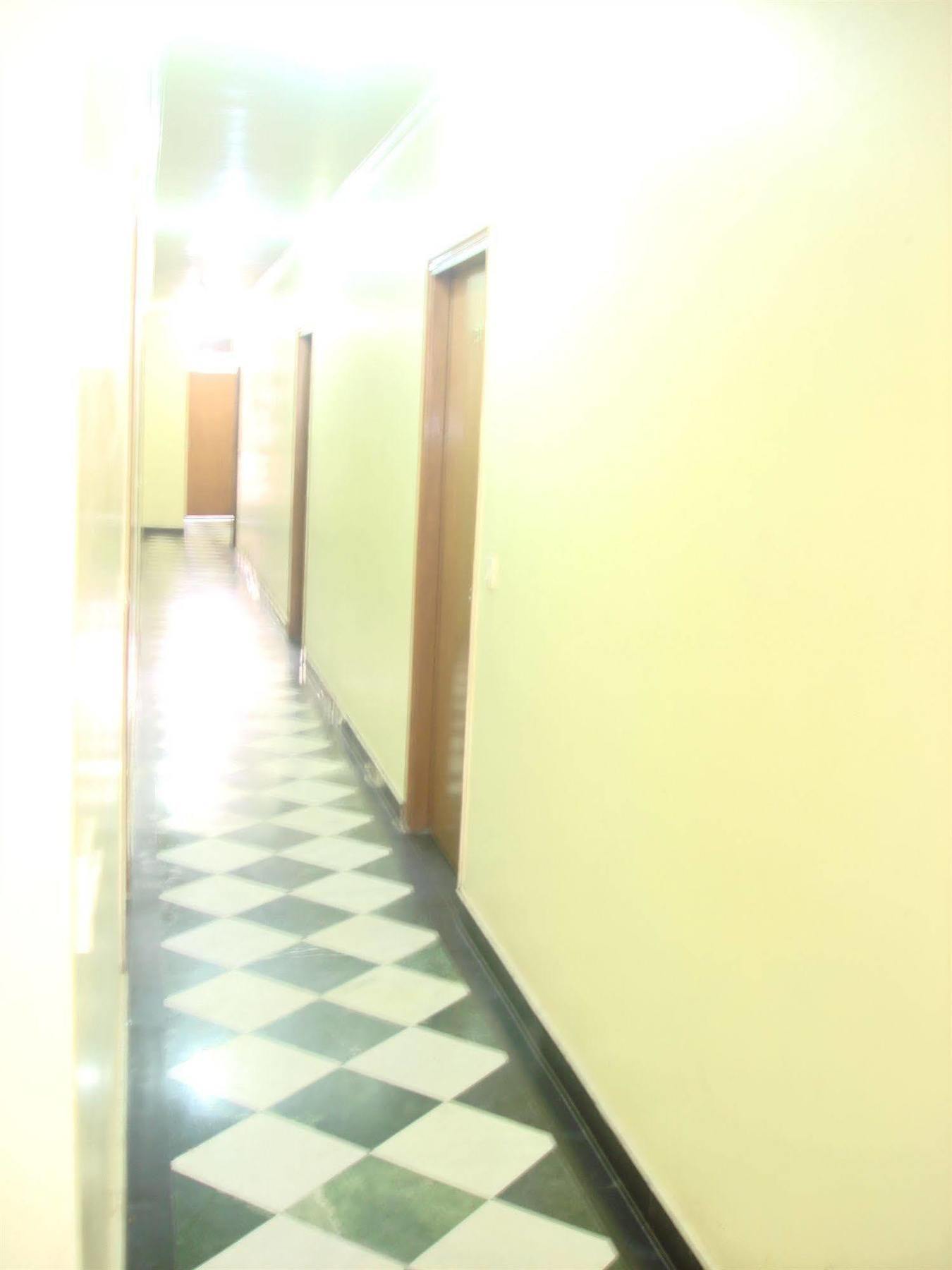 Hotel Westend Holiday Home 5 Mint From Nizamuddin Railway Station New Delhi Buitenkant foto